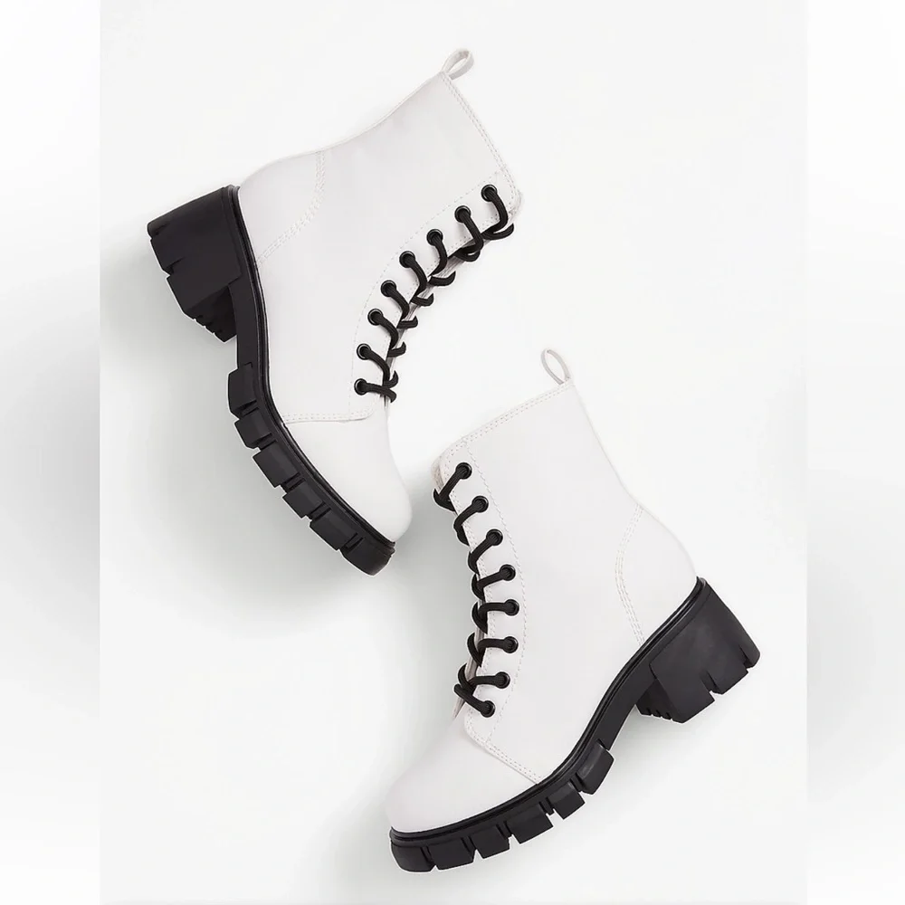 Mia‎ | White Tango Tauren Combat Boots | NEW!!!🖤